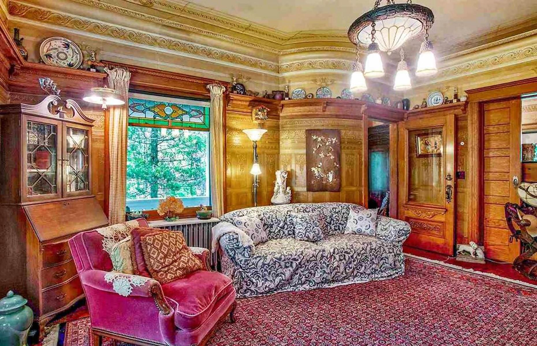 Cosy and characterful